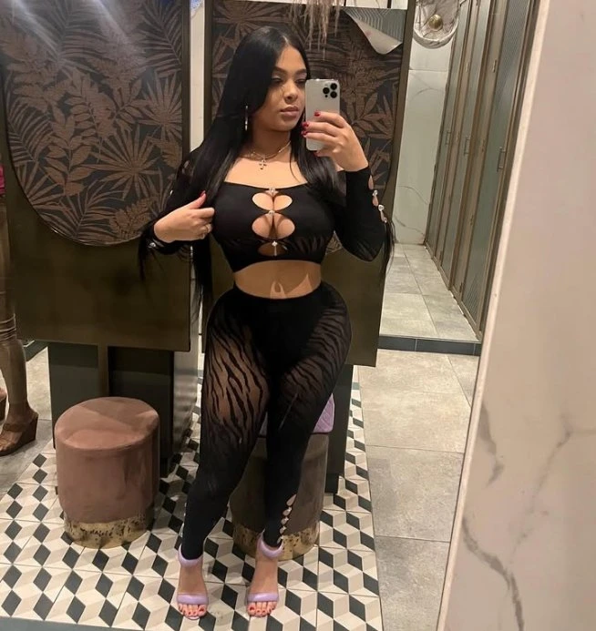 LUCKY, WET DRIPPING PUSSY – South African escort in Ahmedabad — 2 / 5
