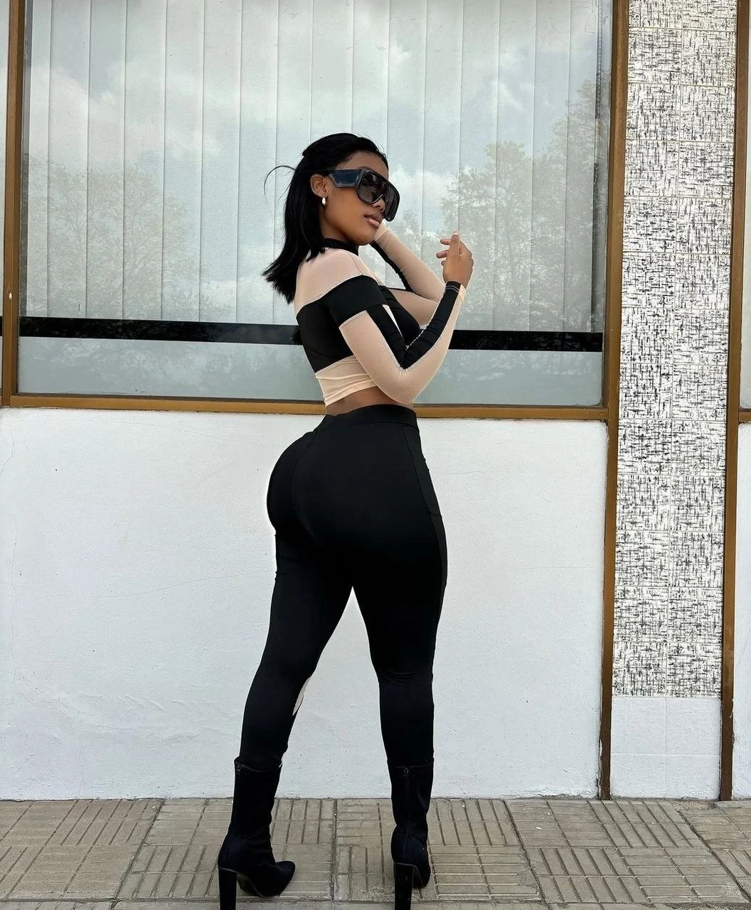 GORGEOUS EAST AFRICAN BABE-Velachery – escort in Chennai — 2 / 4