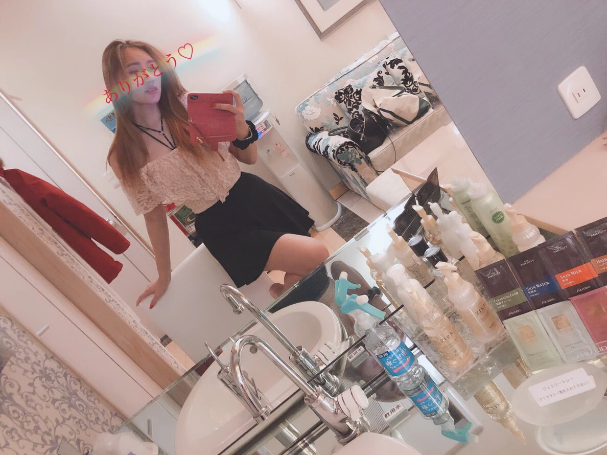 Karina – Japanese escort in Hong Kong — 3 / 5