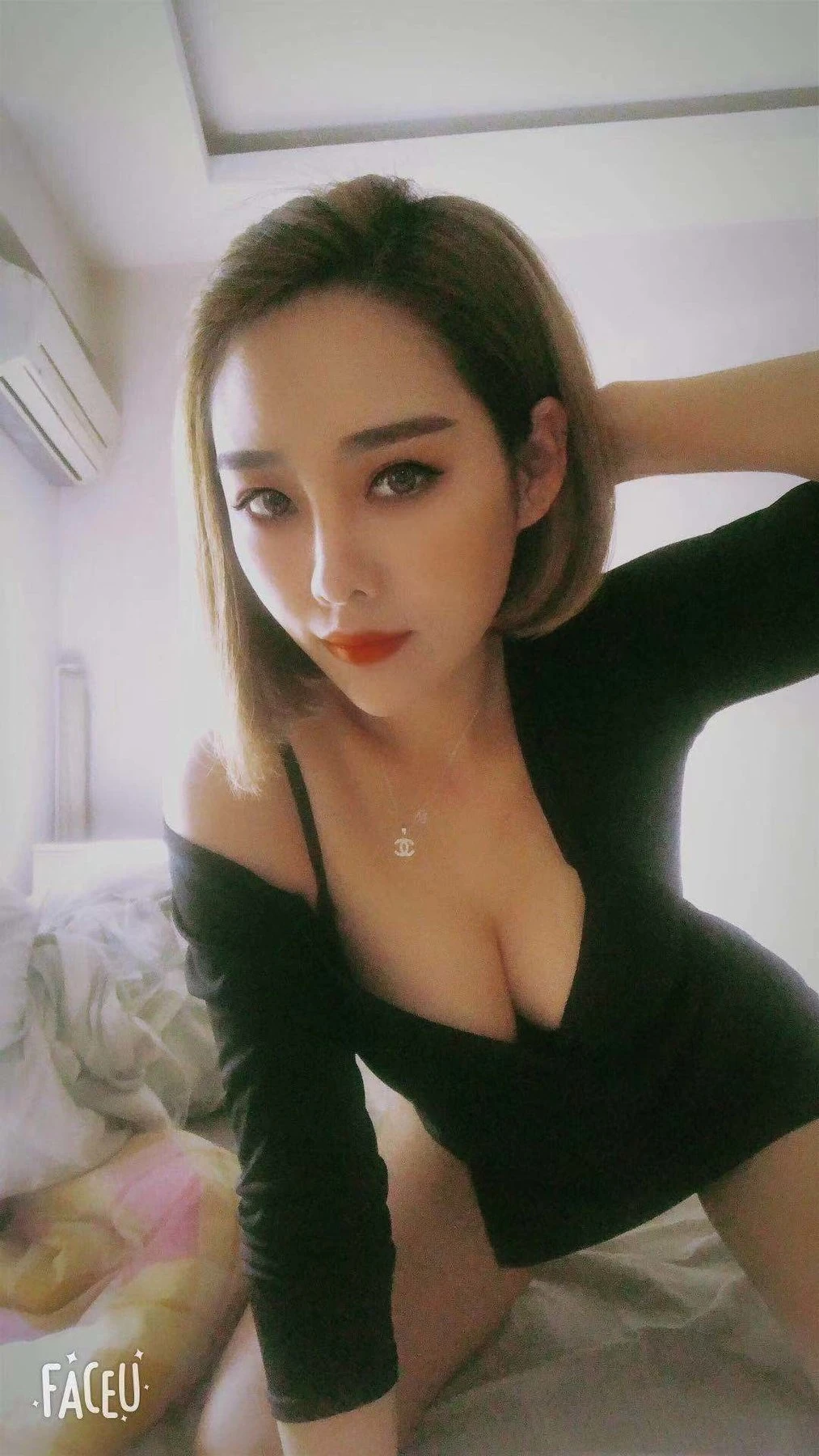 lucky T – Chinese escort in Tirana — 3 / 5