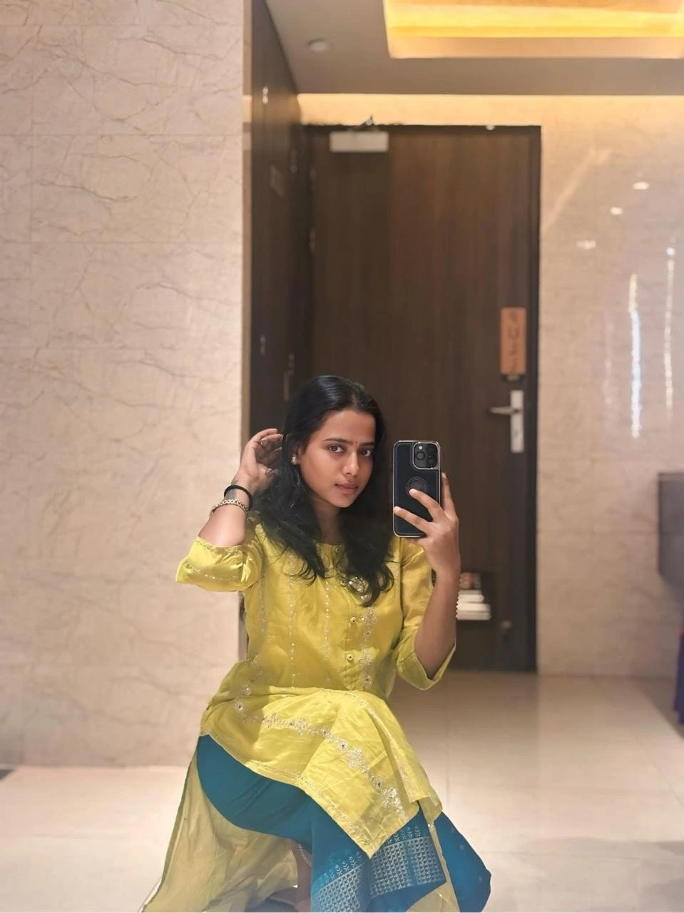 Monika – Indian escort in Bangalore — 3 / 6
