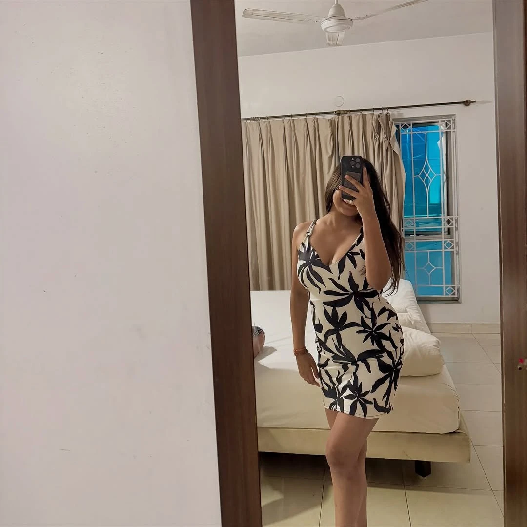 Ishani – Indian escort in Ahmedabad — 1 / 4