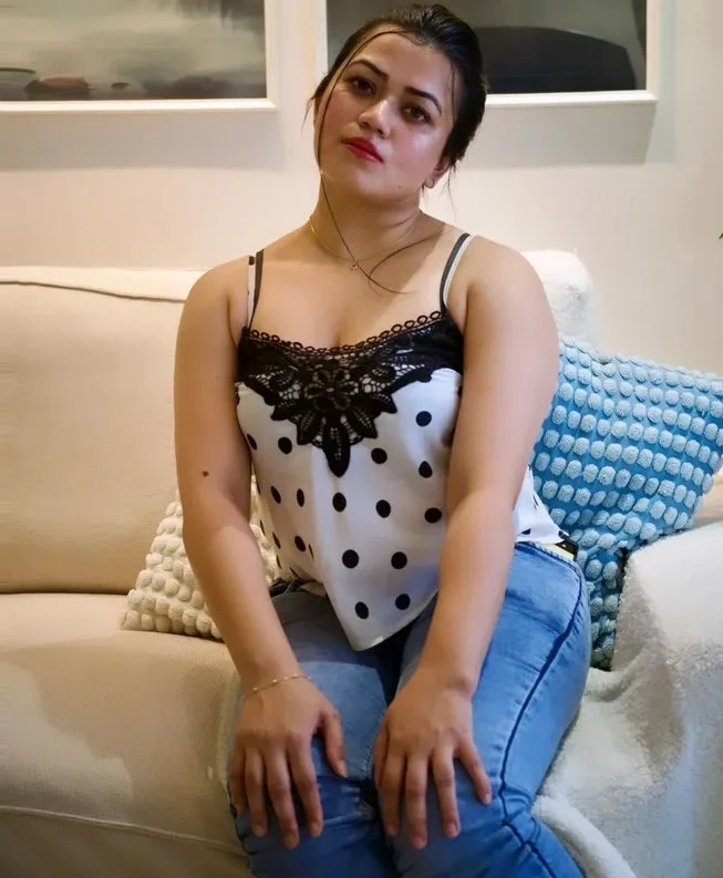 Dikshita – Indian escort in Candolim, Goa — 3 / 5