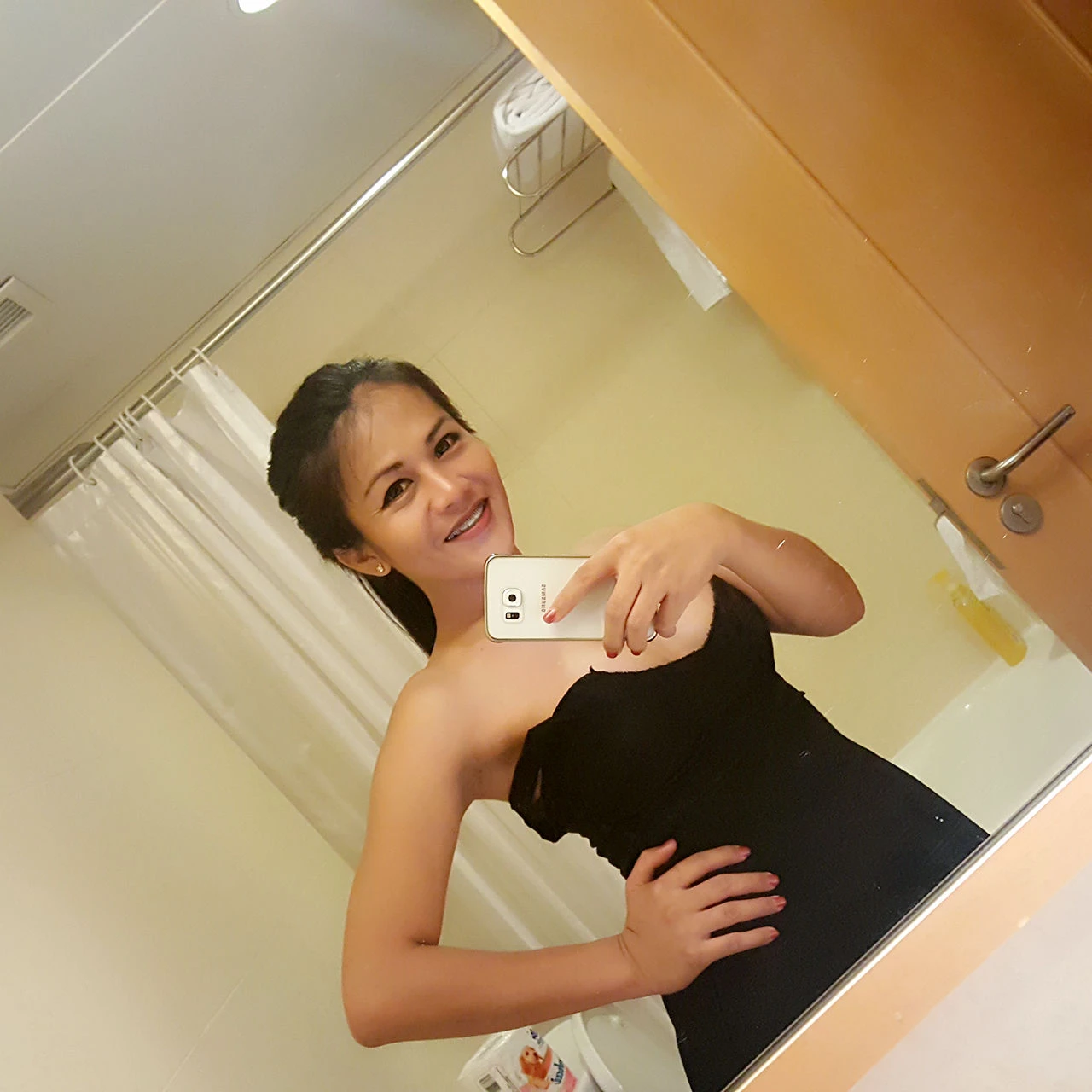 Escort – Filipino adult performer in Hong Kong — 6 / 9