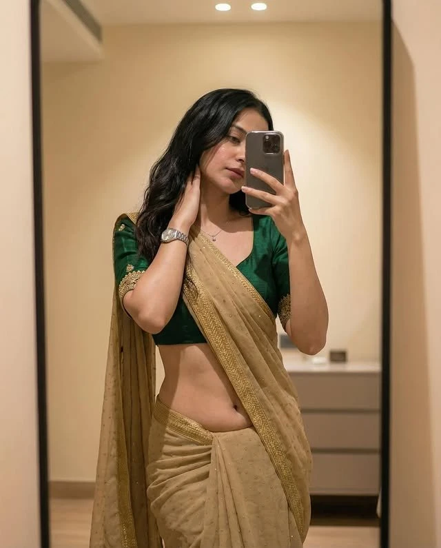 Sandhya – Indian escort in Ahmedabad — 2 / 4