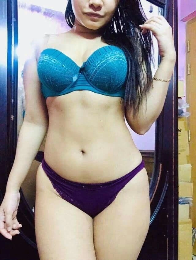Neharika – Indian escort in Calangute — 2 / 6