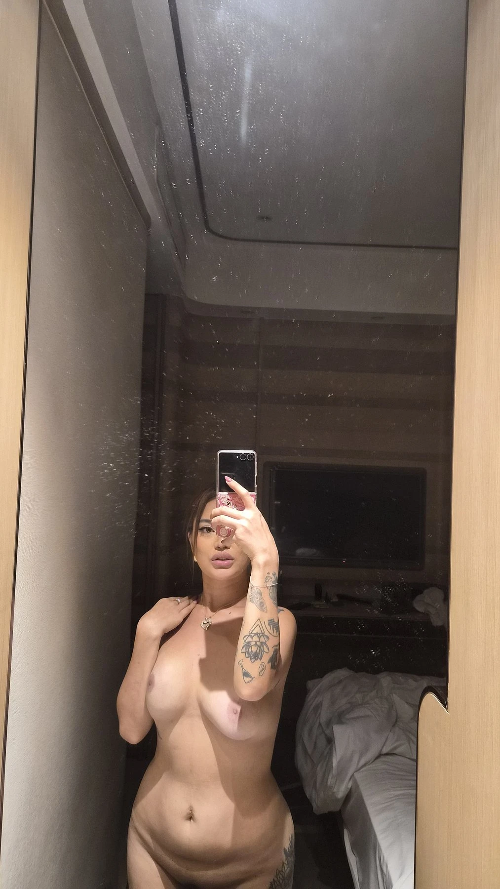 Gentle Hands. Dangerous Charm! – Japanese escort in Hong Kong — 10 / 15