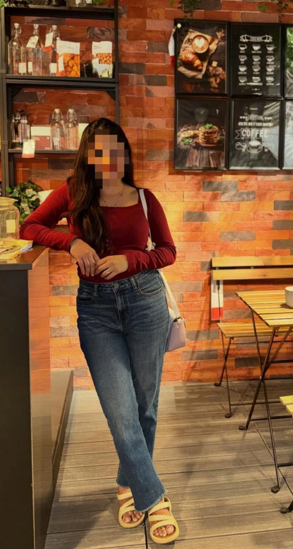 Preeti Call Girl Cam & Real Meet – Indian escort in Ahmedabad — 1 / 7