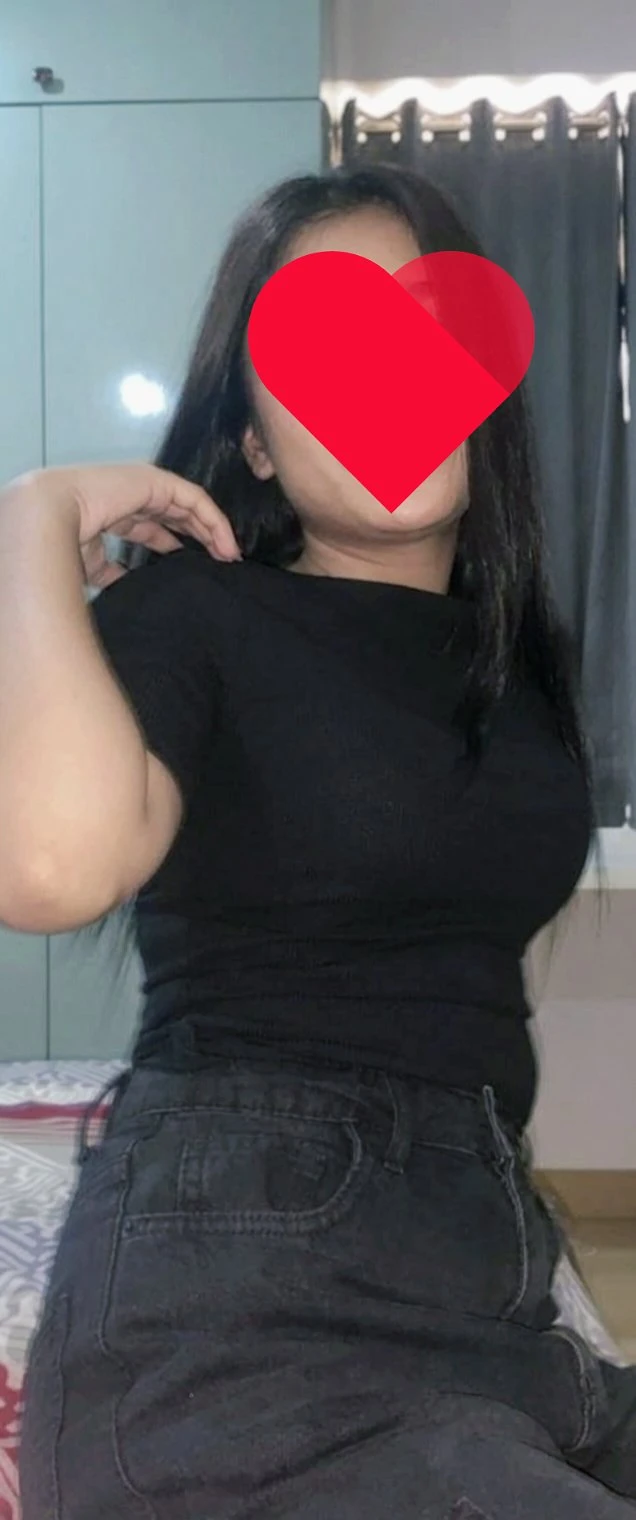 Rimmi Cam or Real Meet Service Available – Indian escort in Bangalore — 1 / 2