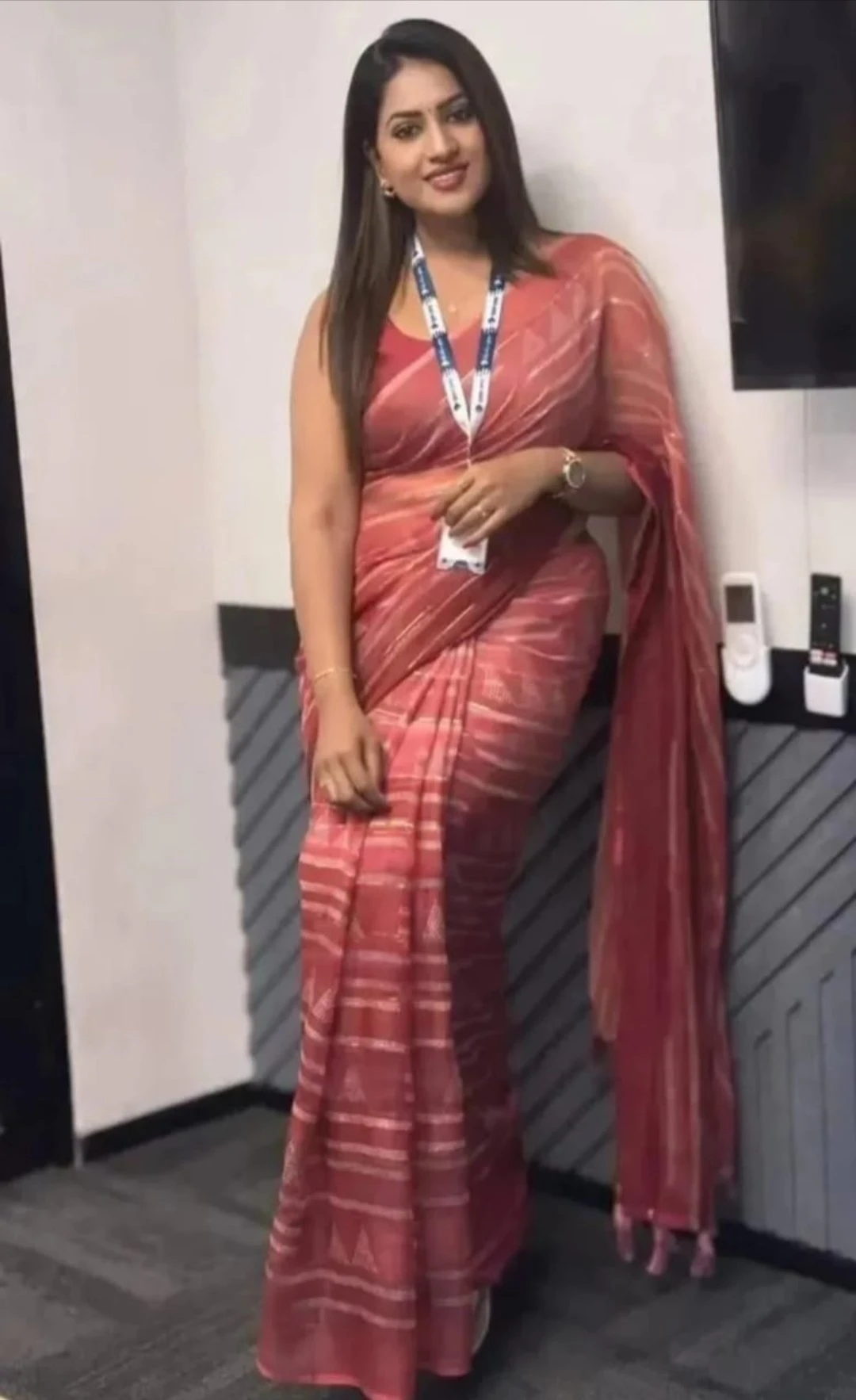 ꧁♛ 𝐌𝐀𝐇𝐈 (𝐂𝐀𝙎𝐇) 𝙏𝙍𝙐𝙎𝙏𝙀𝐃 ♛꧂ – Indian escort in Ahmedabad — 2 / 3