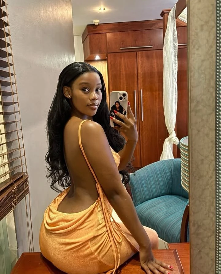 Ivana – South African escort in Ahmedabad — 3 / 5