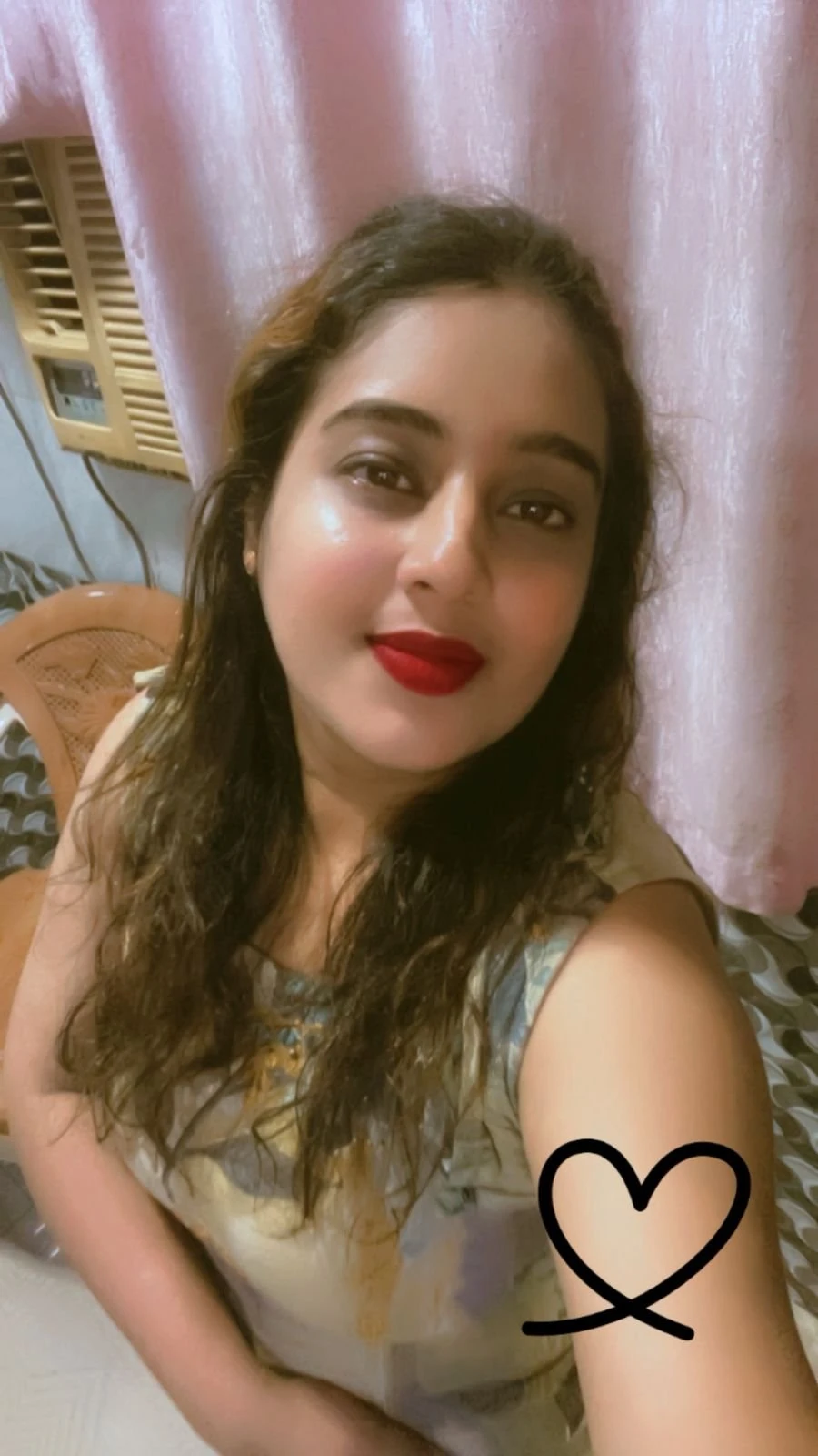 Amisha Cam and Real Meet – Indian escort in Chennai — 1 / 2