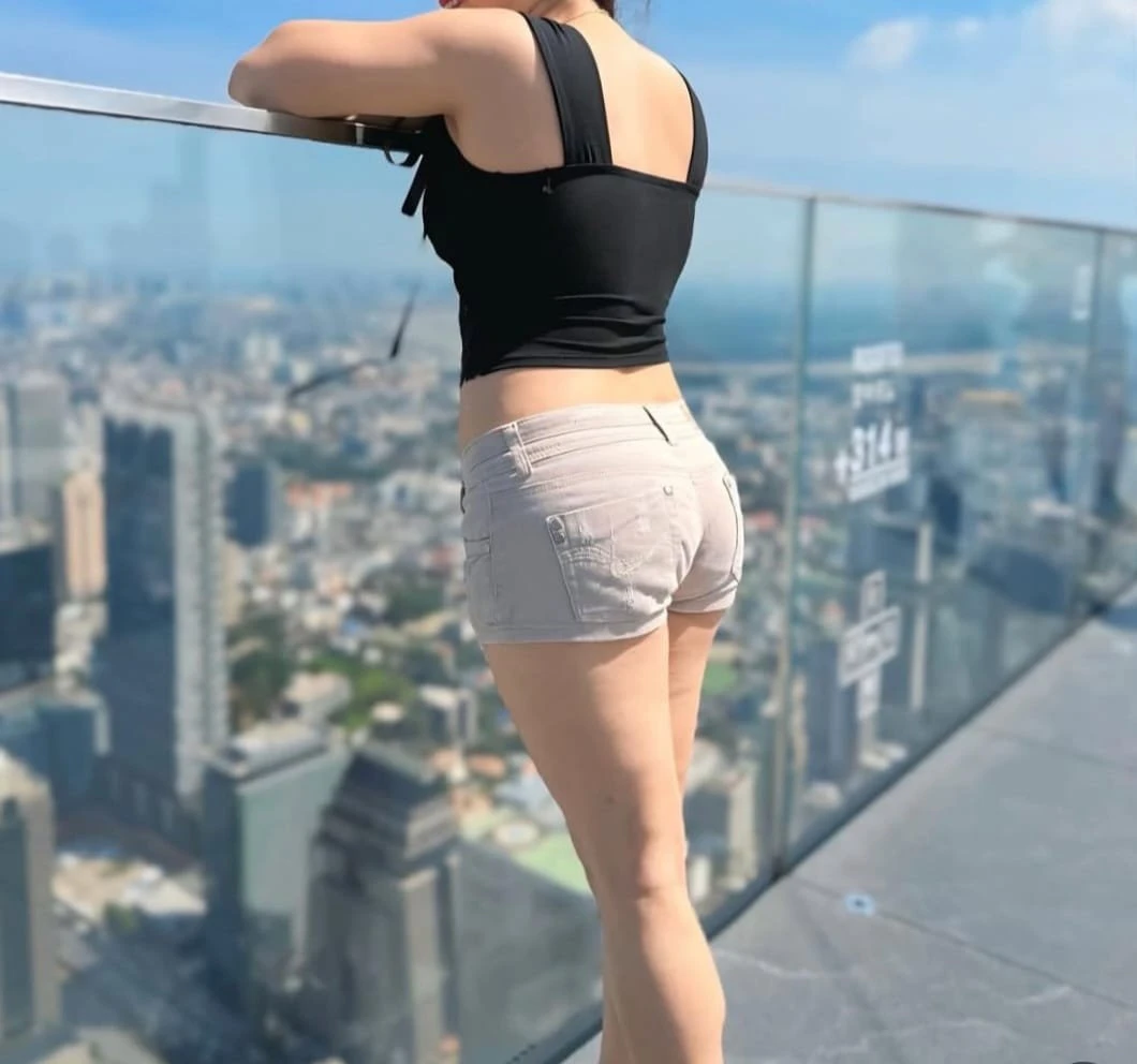 Lavanya – Indian escort in Chennai — 2 / 6