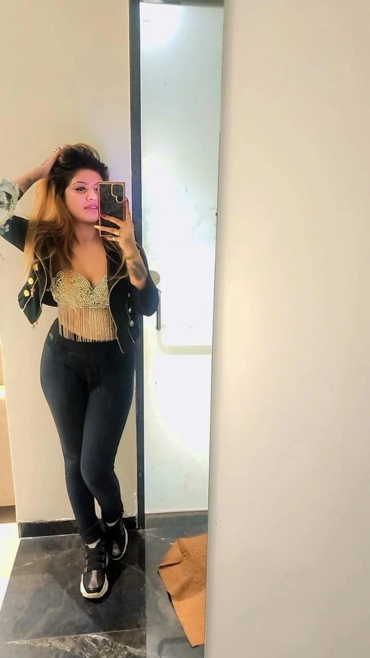 High Class Model Available Star Hotel – escort in Chennai — 3 / 4