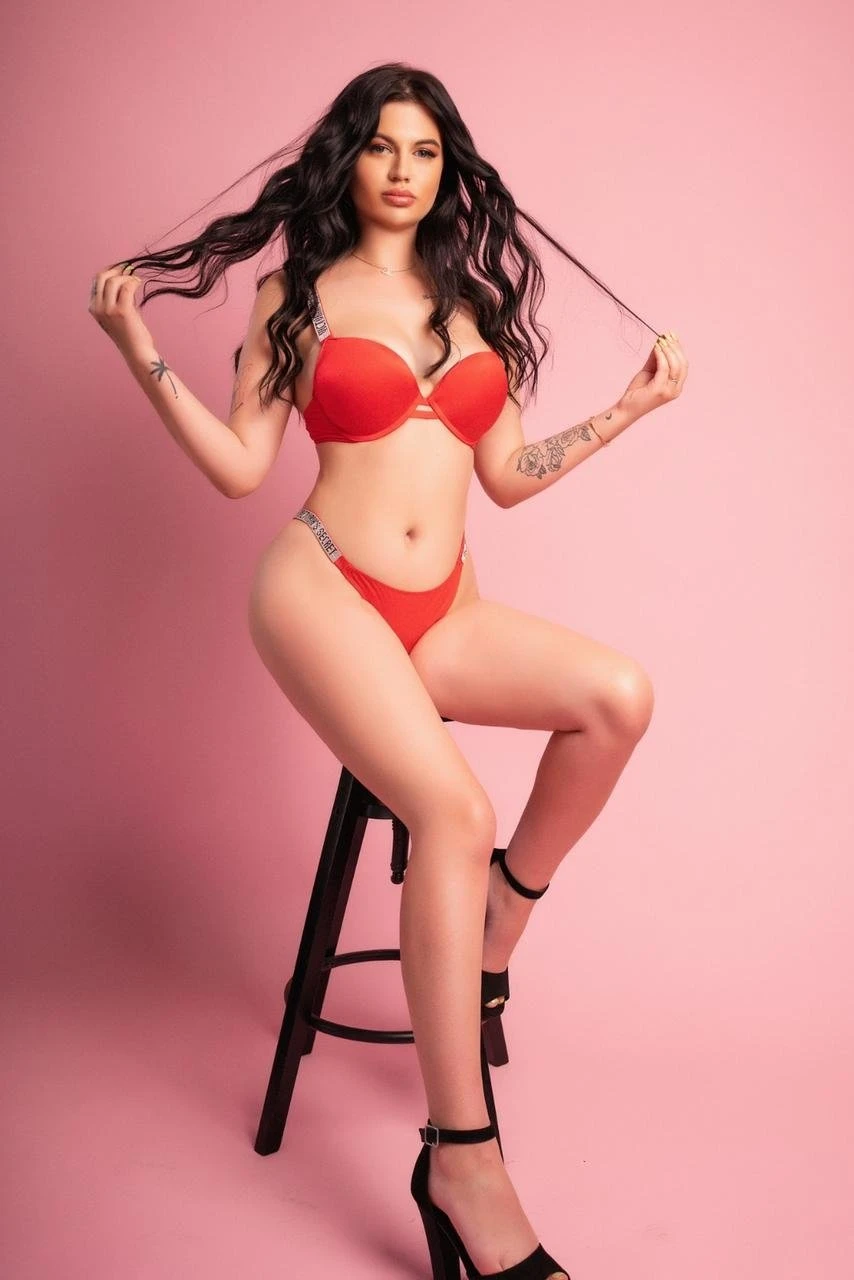 Lera – Russian escort in Yerevan — 4 / 5