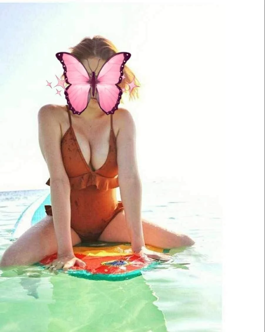 Chris – Filipino escort in Hong Kong — 2 / 3