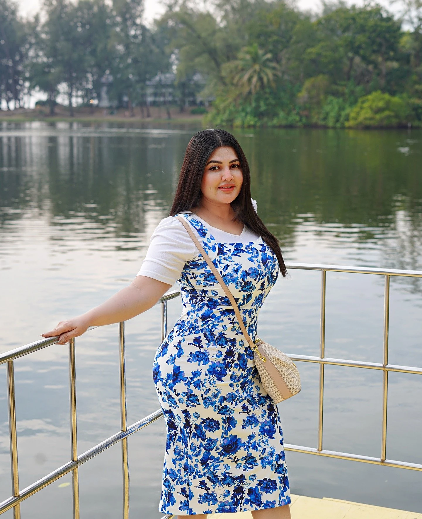 Khushi Rahman – escort in Dhaka — 9 / 13