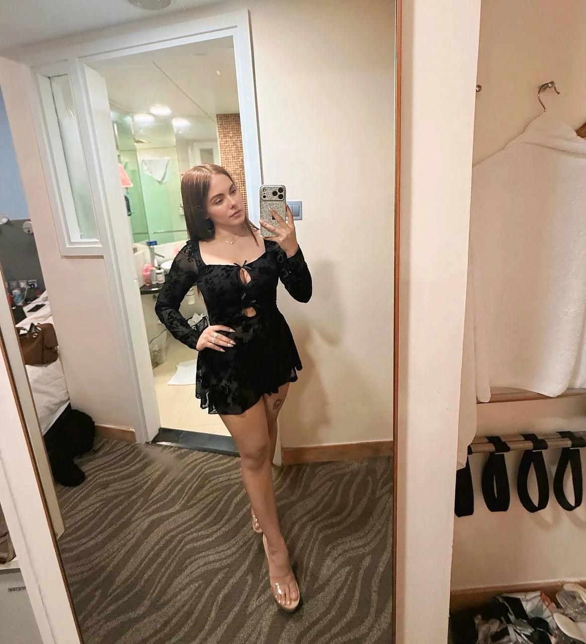 Mignonette – Colombian escort in Hong Kong — 5 / 6
