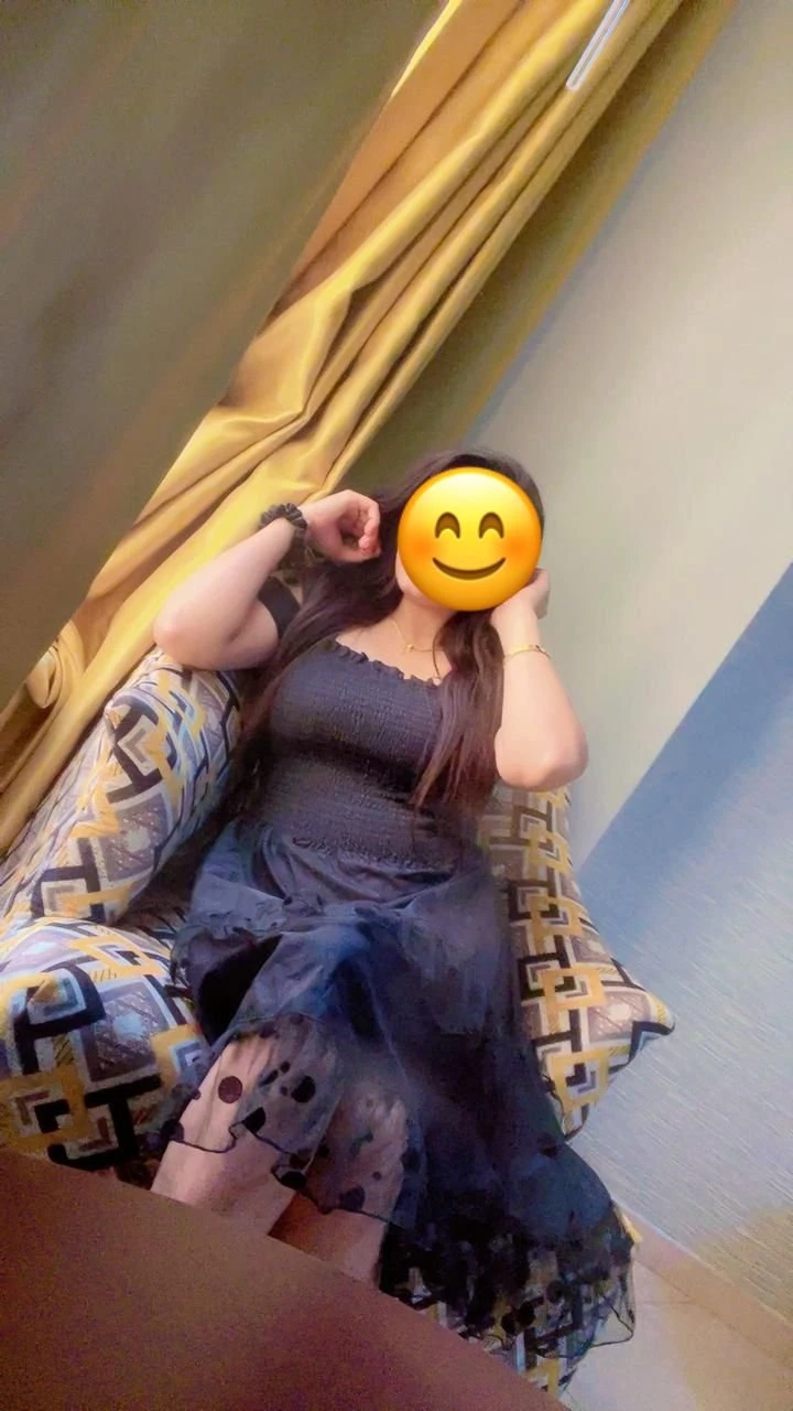 Swapna in Chennai – Indian escort in Chennai — 4 / 15