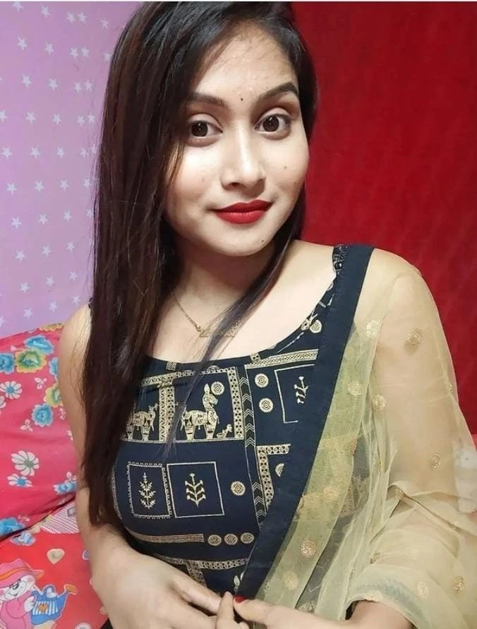 Ruhi – Indian escort in Chennai — 3 / 4