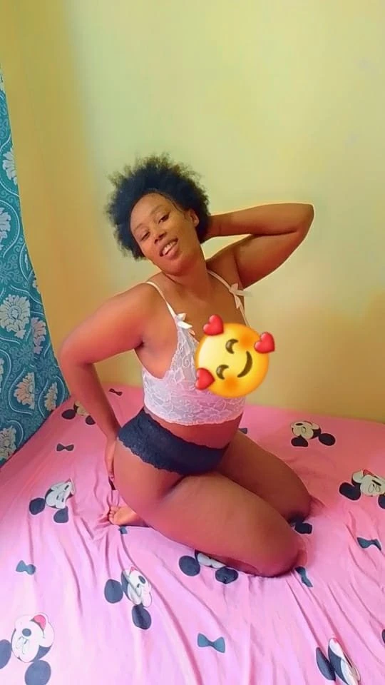 Slickmira.(lesbian show available – escort in Bangalore — 4 / 5
