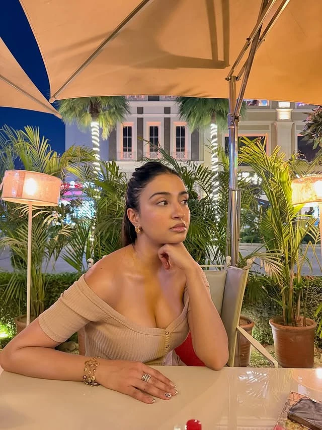 Hansi – Indian escort in Ahmedabad — 3 / 7