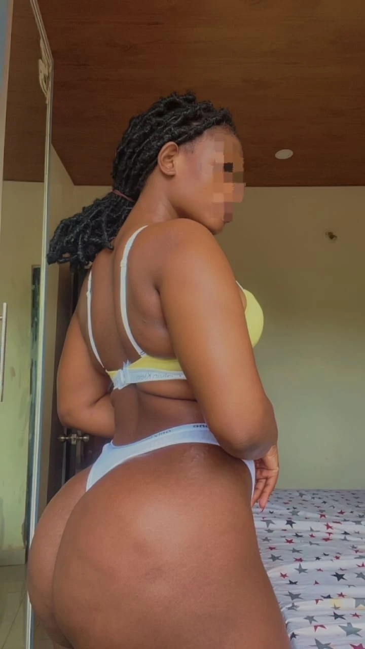 Kimberly – South African escort in Candolim, Goa — 5 / 8