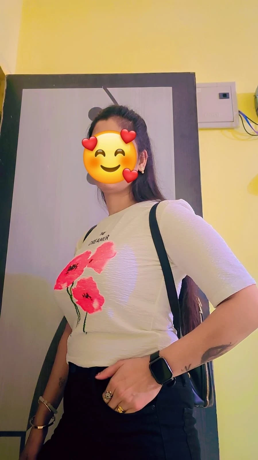 Independent Girl, No Broker, Meet & Cam – Indian escort in Bangalore — 3 / 6
