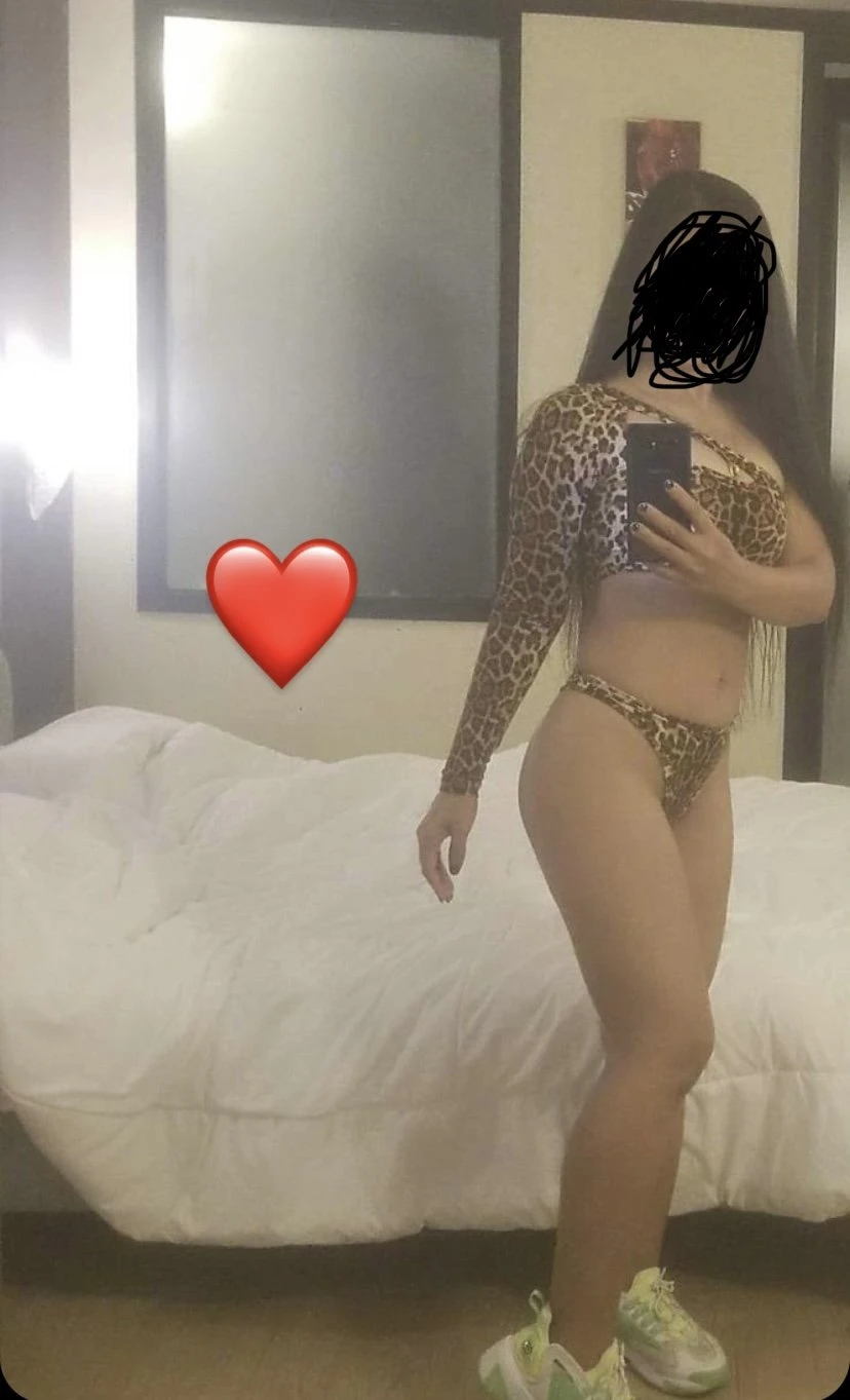 Feli Felicia – Indonesian escort in Hong Kong — 6 / 7