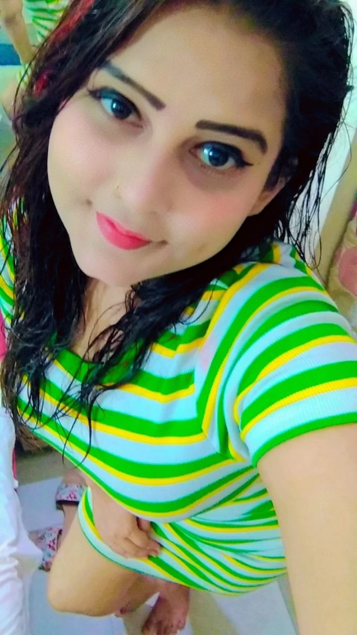 Kaviya – Indian escort in Ahmedabad — 1 / 3
