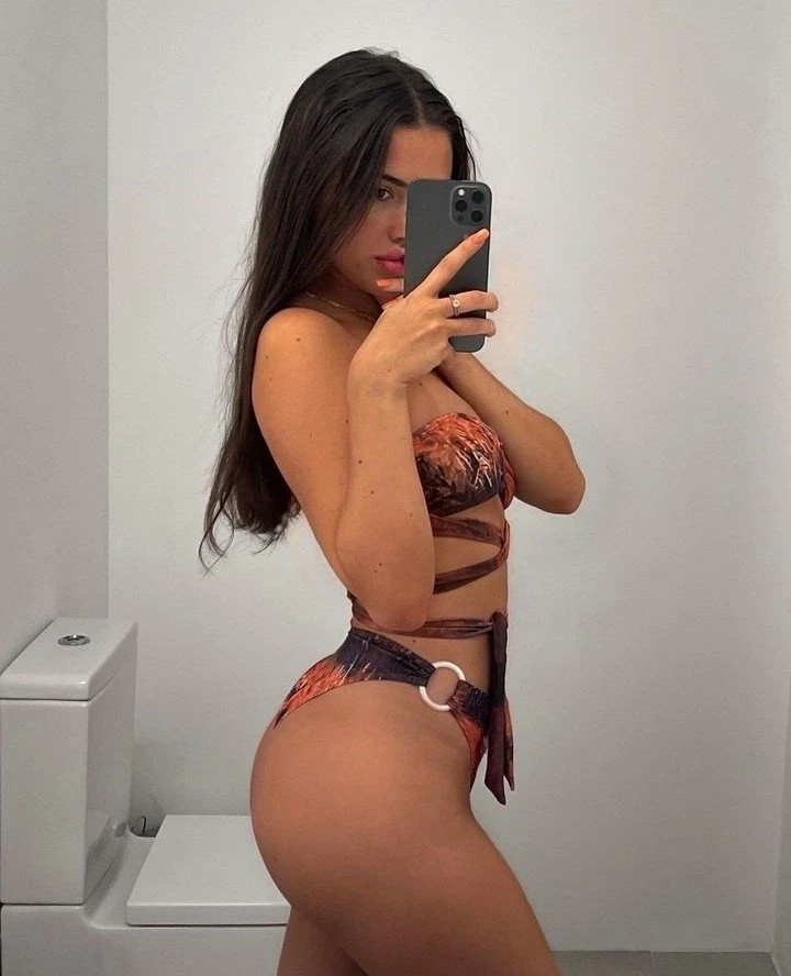 Tessa – American escort in Hong Kong — 5 / 6