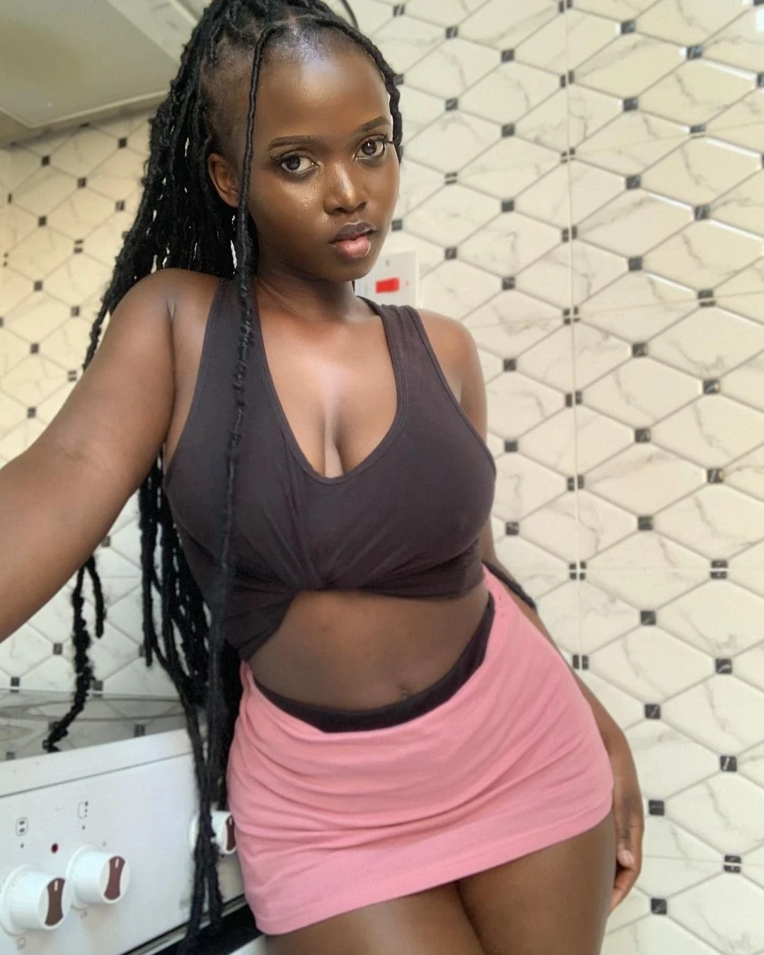 Shivan – Kenyan masseuse in Bangalore — 2 / 5