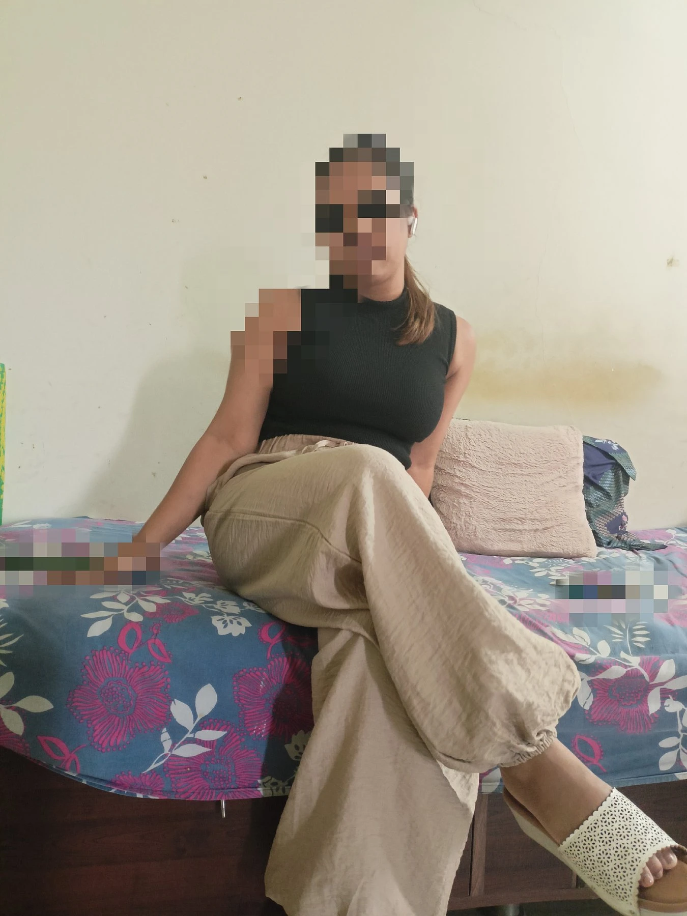 Manya Roy – Indian escort in Bangalore — 3 / 6