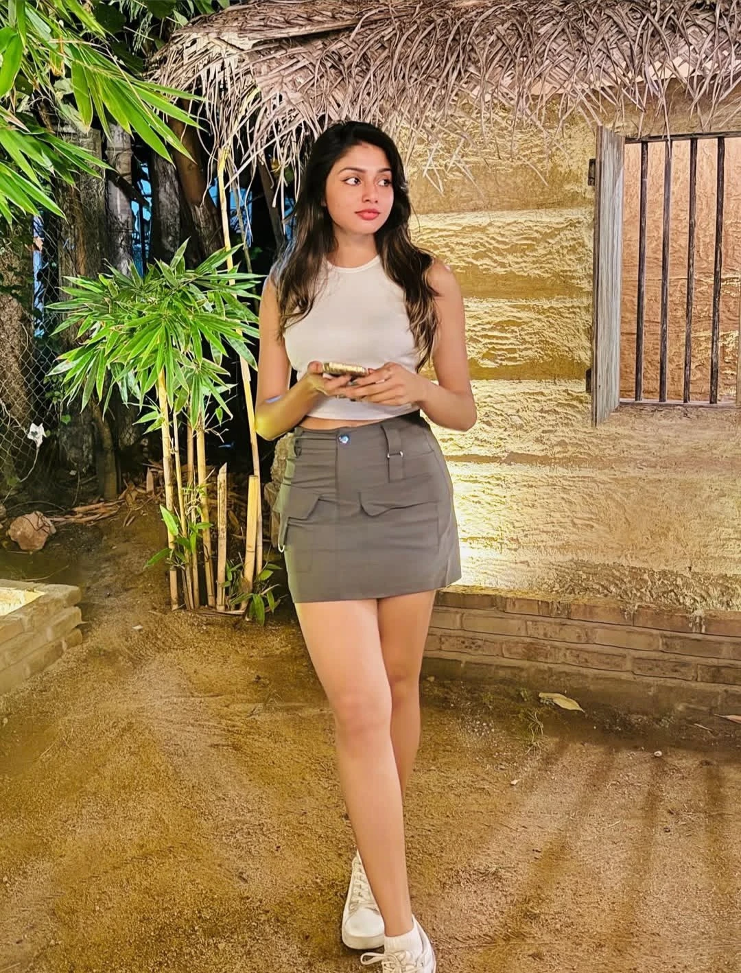 Sima Panday – Indian escort in Bangalore, Escort, Banga
