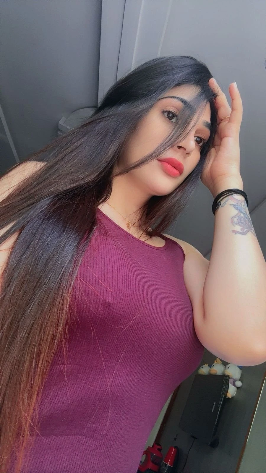 Yamini Jain – Indian escort in Bangalore — 2 / 3