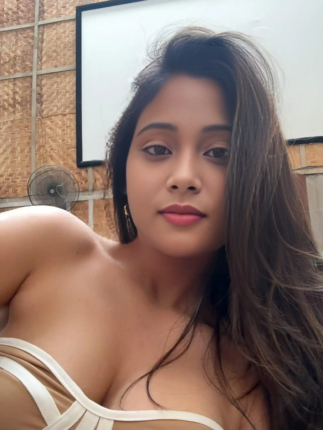 Neha NO INCALL – Indian escort in Bangalore — 1 / 4