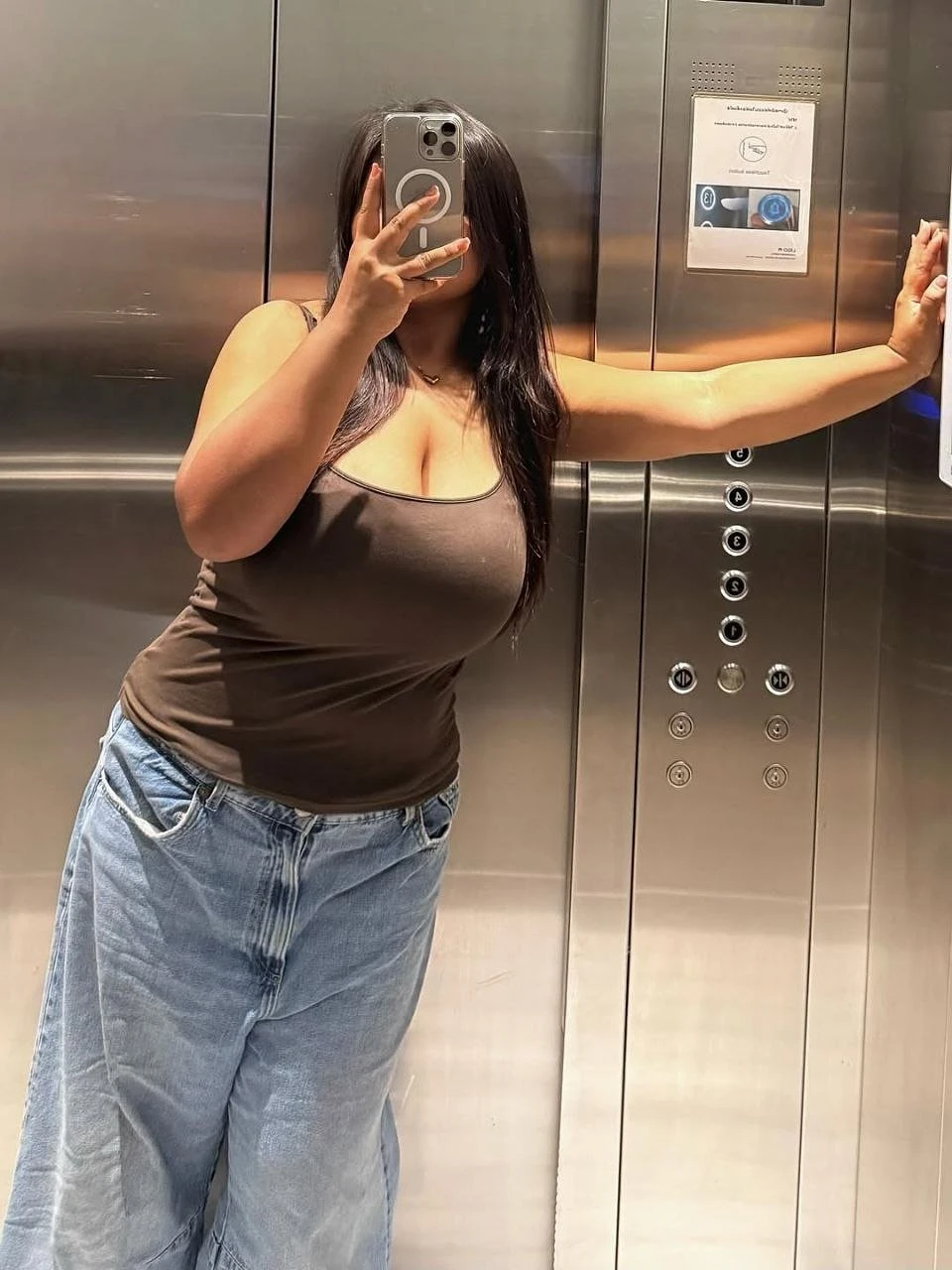 Kavya – Indian escort in Ahmedabad — 2 / 3