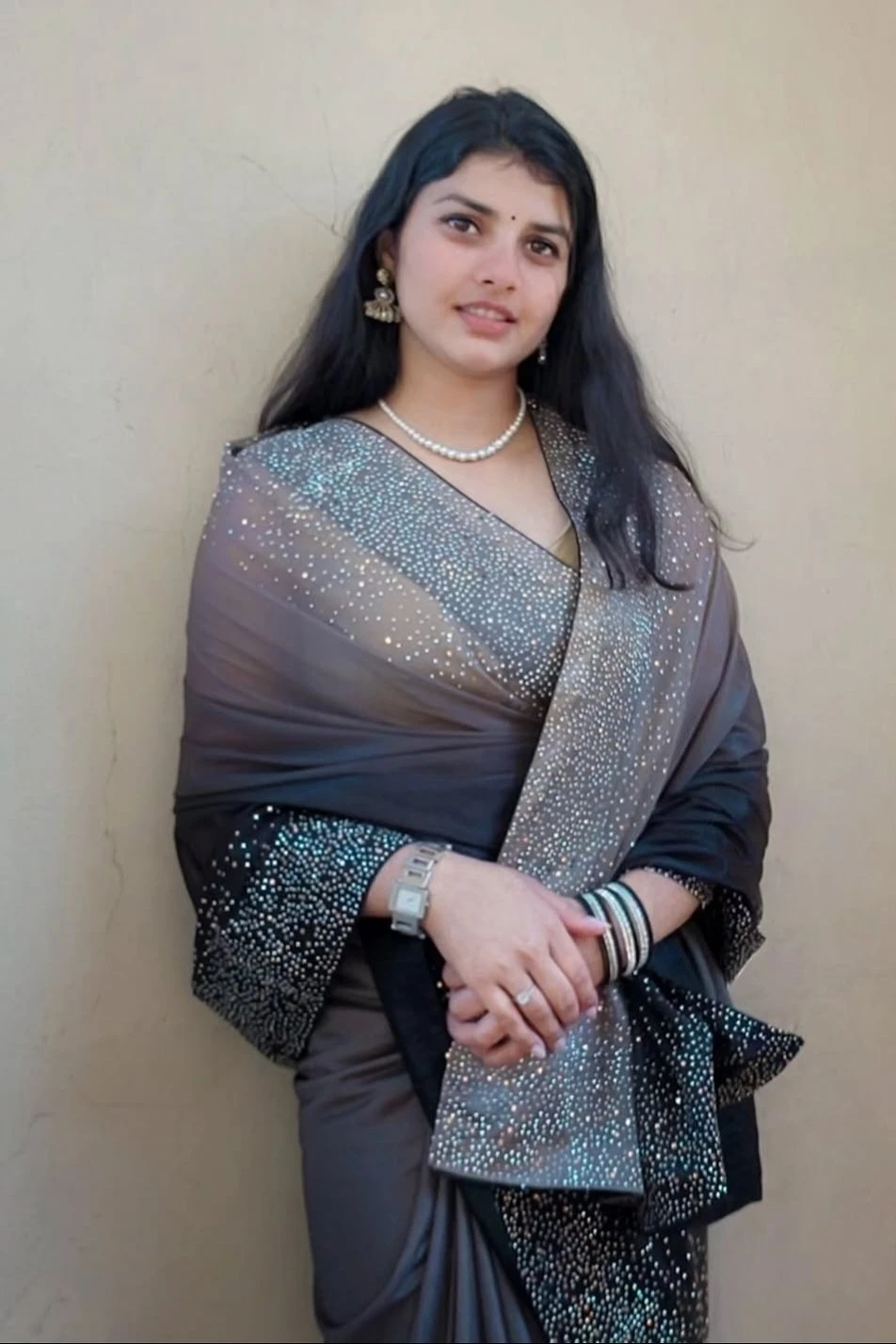 Nandani Kumari – Indian escort in Bangalore — 1 / 3