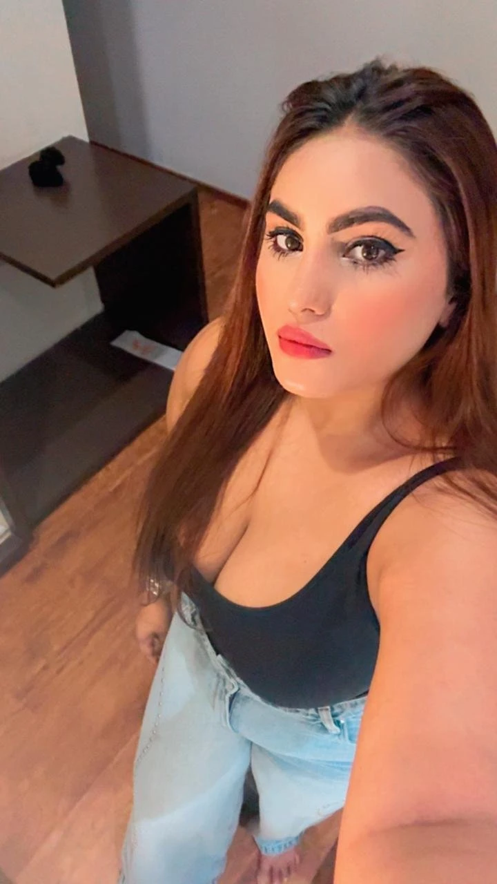 High Class Model Available Star Hotel – escort in Chennai — 3 / 4