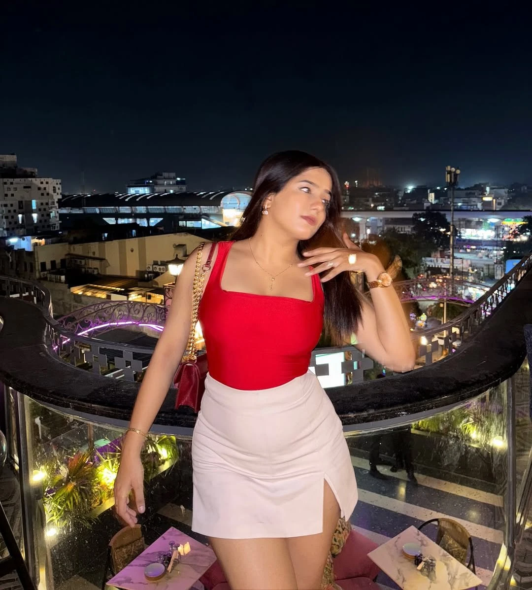 Bhumi – escort in Ahmedabad — 7 / 8