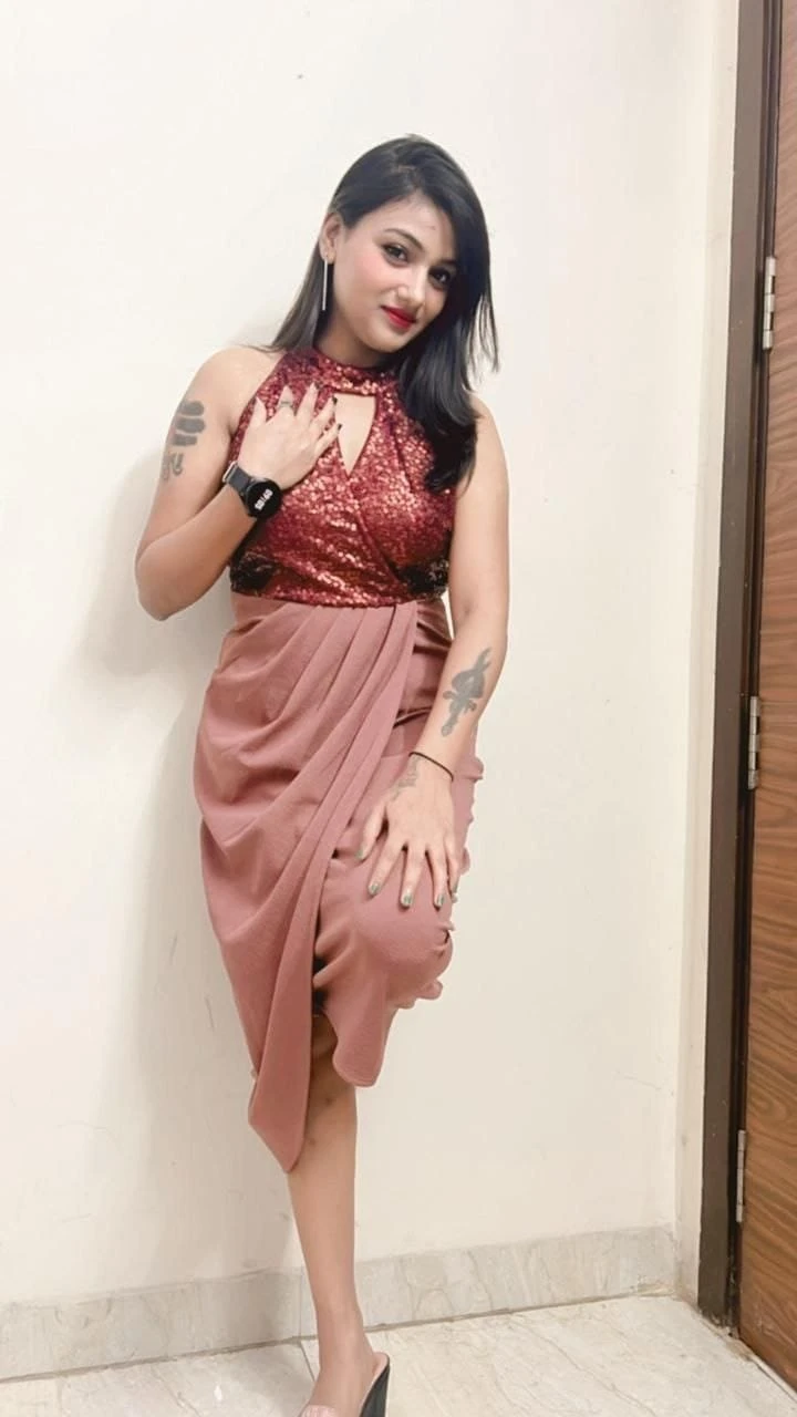 FEMALE TO MALE FUL BODY OIL MASSAGE HPY – Indian escort in Bangalore — 2 / 8