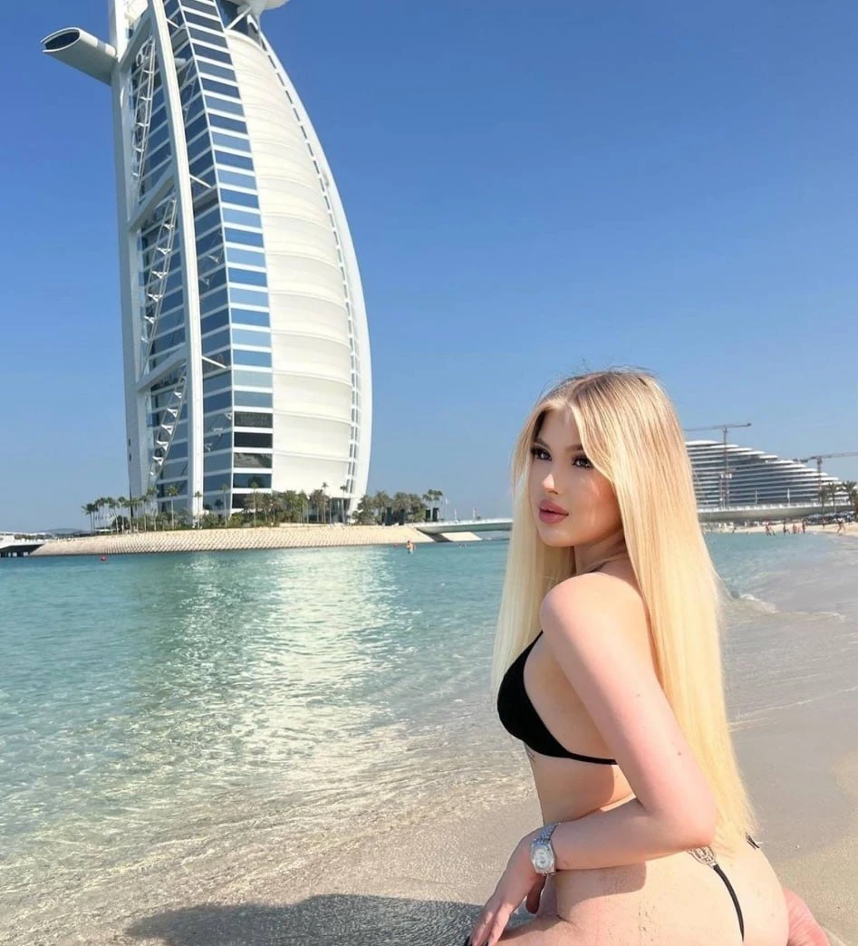 Celine Cum Guzzler – Russian escort in Hong Kong — 9 / 10