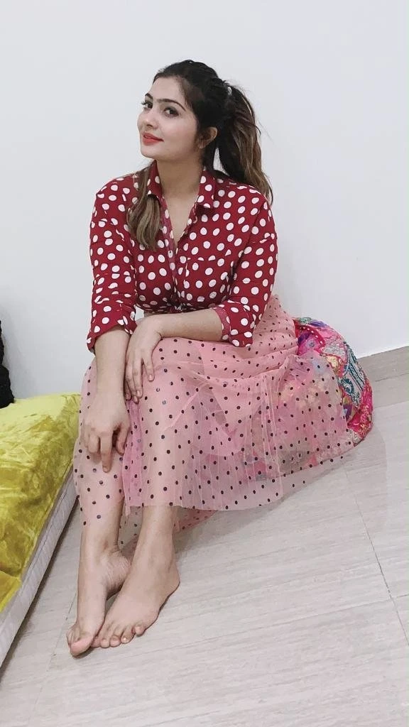 Karishma High Profile Independent Model – Indian escort in Chennai — 4 / 5