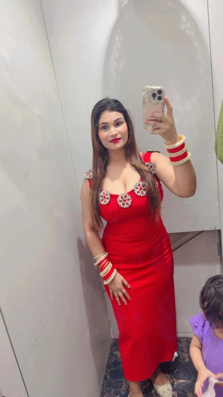 Pooja Sharma – Indian escort in Candolim, Goa — 4 / 5