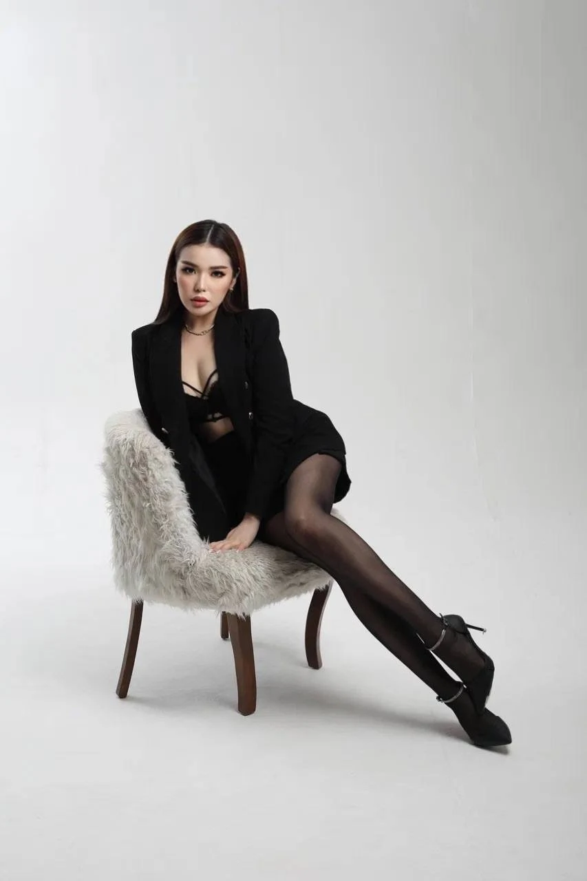 Kristina – Kazakhstani escort in Hong Kong — 9 / 14