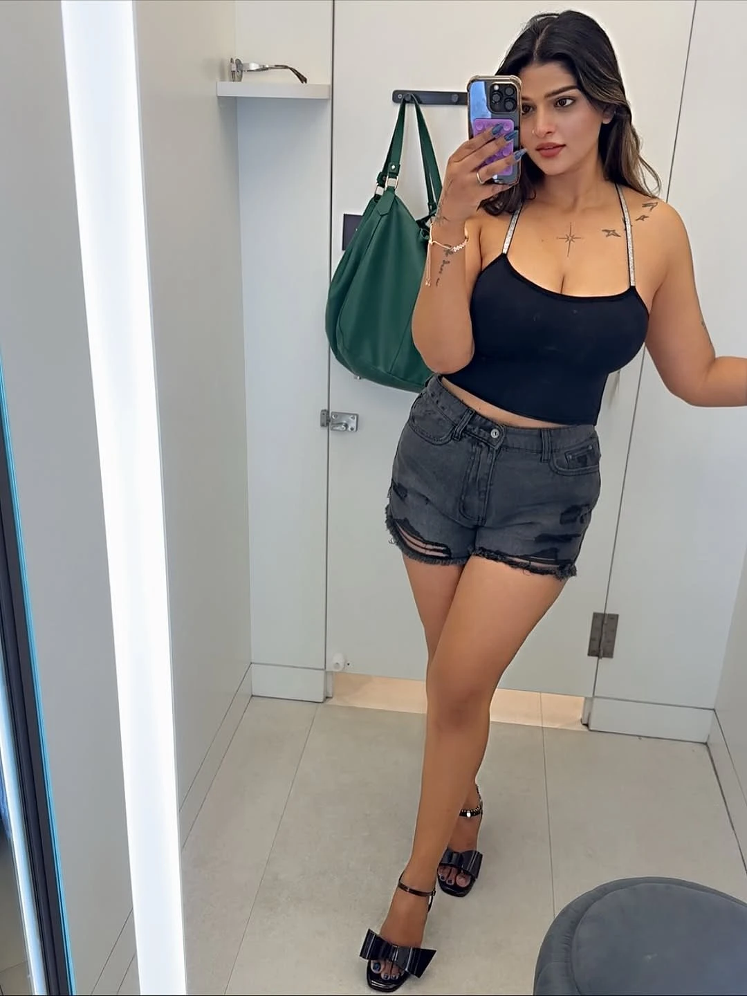 Kavya – Indian escort in Chandigarh — 2 / 3