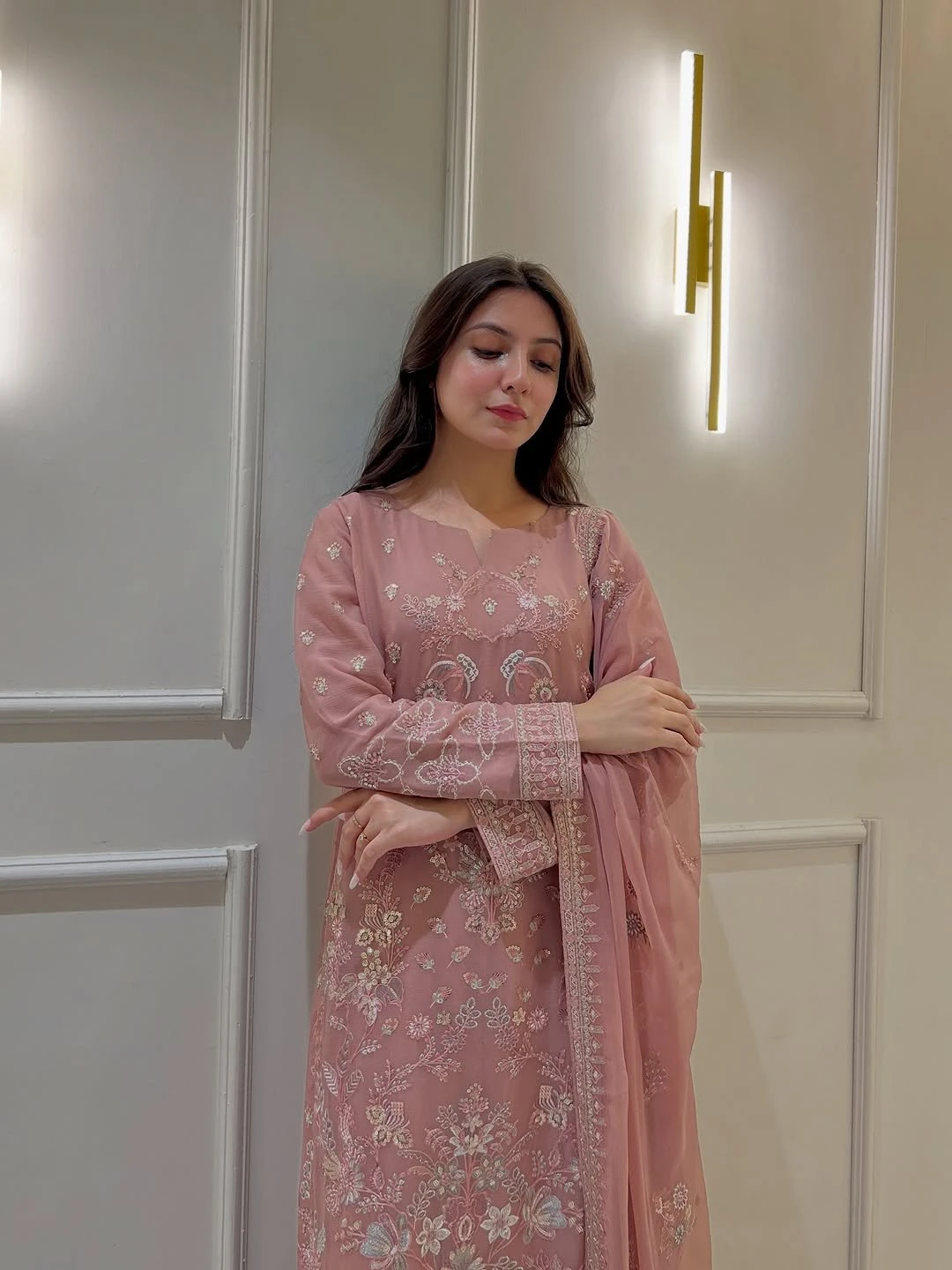 Nisha – Indian escort in Ahmedabad — 1 / 5