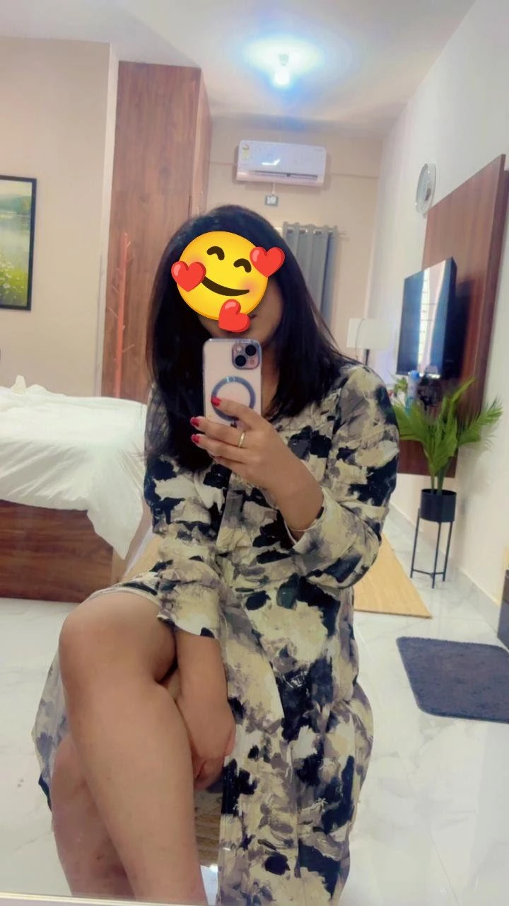 Real Meet With Beautiful Independent Gir – Indian escort in Bangalore — 2 / 5
