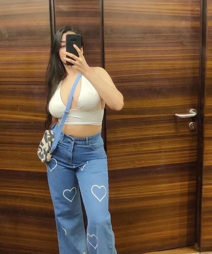 Neha – Indian escort in Bangalore — 2 / 3