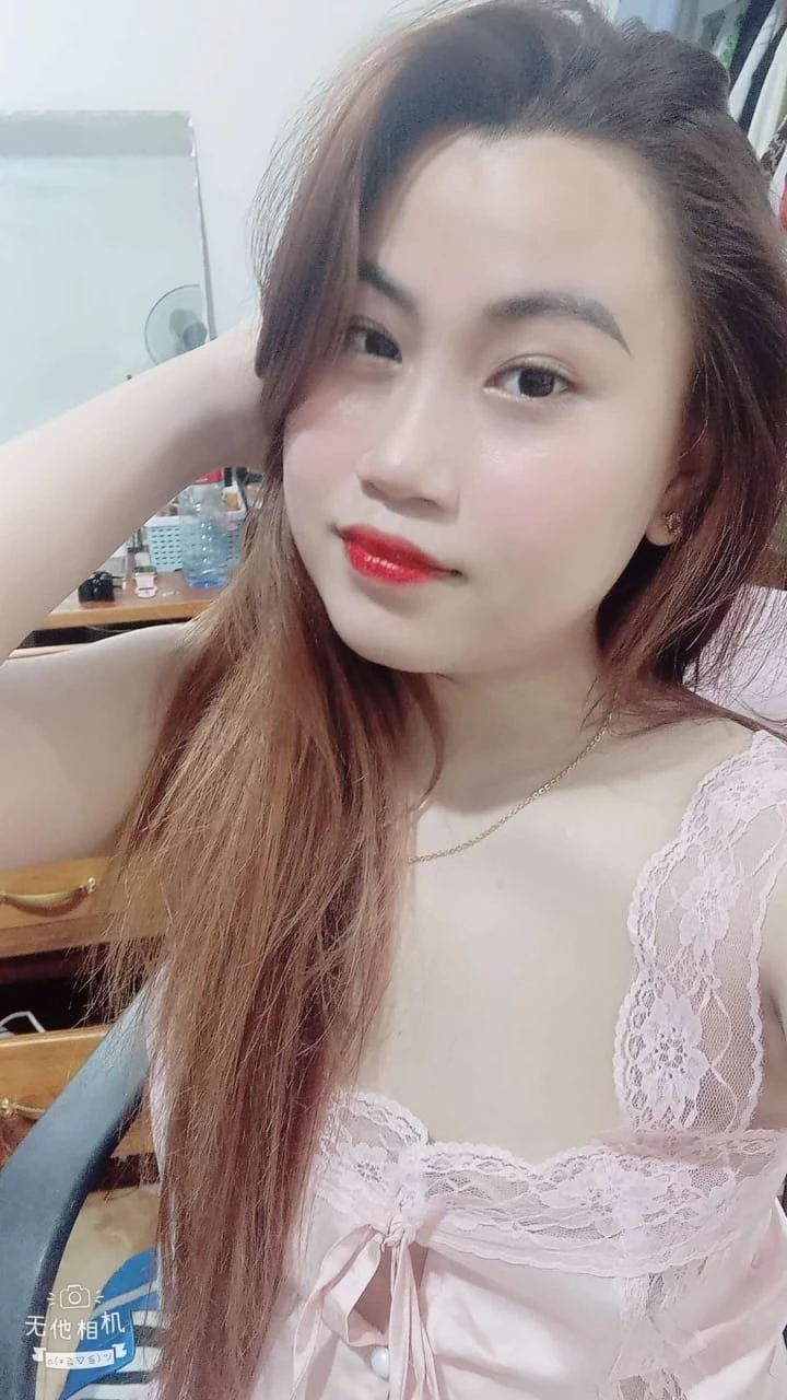 RUBY – Vietnamese escort in Conakry — 3 / 5